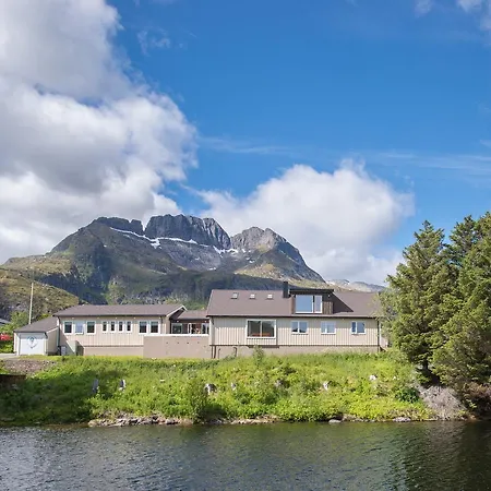 Lodge Lofoten Planet Basecamp *