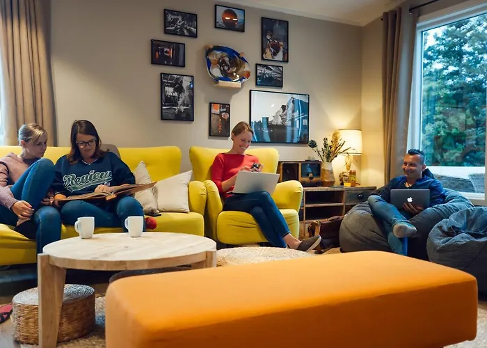 Lofoten Planet - Boutique Jaktstuga Sørvågen