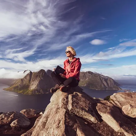 Lofoten Planet - Boutique Lodge Sørvågen